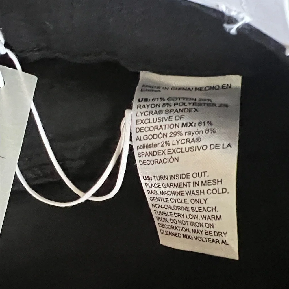 Chico's Black Jegging Ankle Jeans with Studded & Frayed Tulip Hem Sz 1.5 10 New - Picture 9 of 10